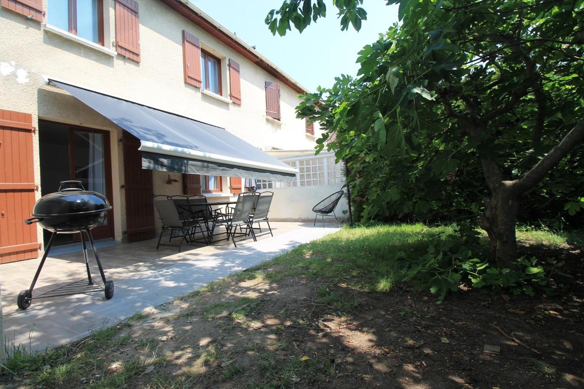 Parking Prive Gratuit - 15Mn Paris - Gare A Pied En 5Mn - Tout Equipee - Terrasse - Jardin - Stade De France - Casino D'Enghien - Hippodrome, Universite Épinay-sur-Seine Εξωτερικό φωτογραφία